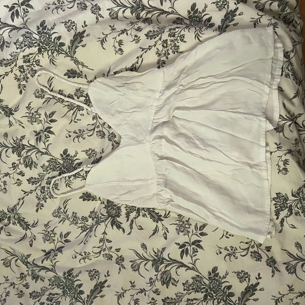 White Brandy Melville Babydoll Top - Picture 2 of 6